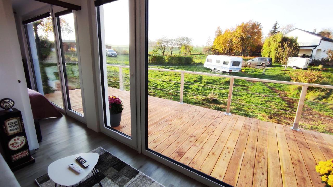 Ranch 66 - Moderni Tiny House Black Swallow Ve Stylu Route 66 Se Saunou A Bazenem Тршице Экстерьер фото
